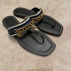 Tory Burch Mini BENTON CHAIN Thong Sandals in Poblano/Blue Yonder Size 8 NWOB